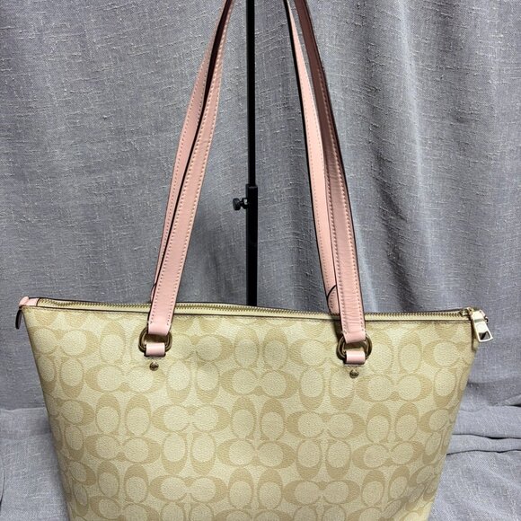 Coach Tote Bag - Picture 6 of 8